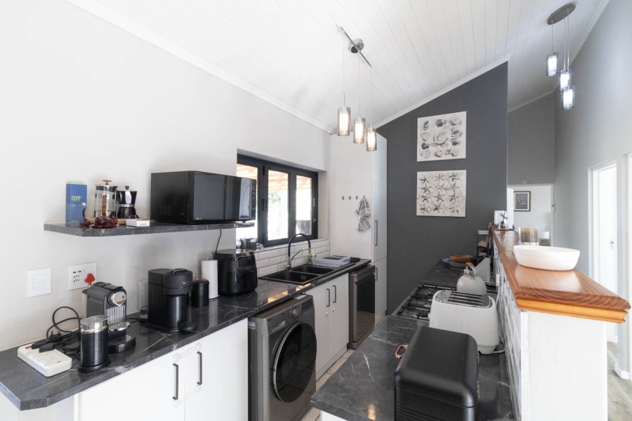 4 Bedroom Property for Sale in Sandbaai Western Cape